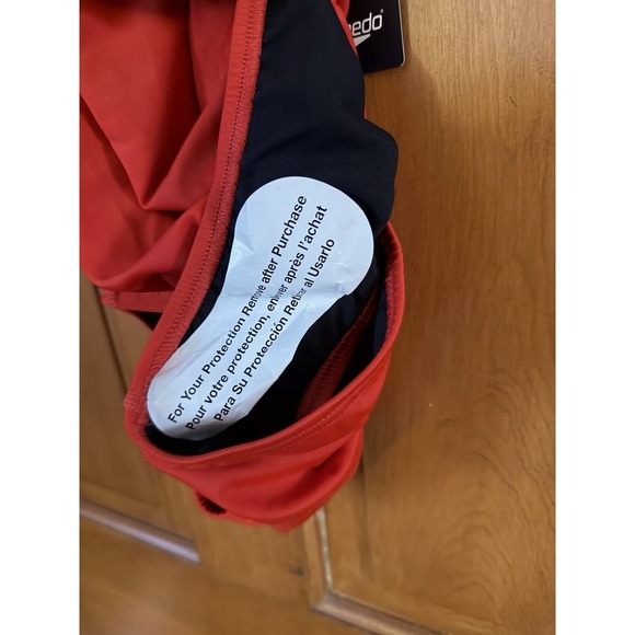 Women's Speedo 12/38 Red One Piece Swimsuit NWT Team Red - Picture 5 of 6